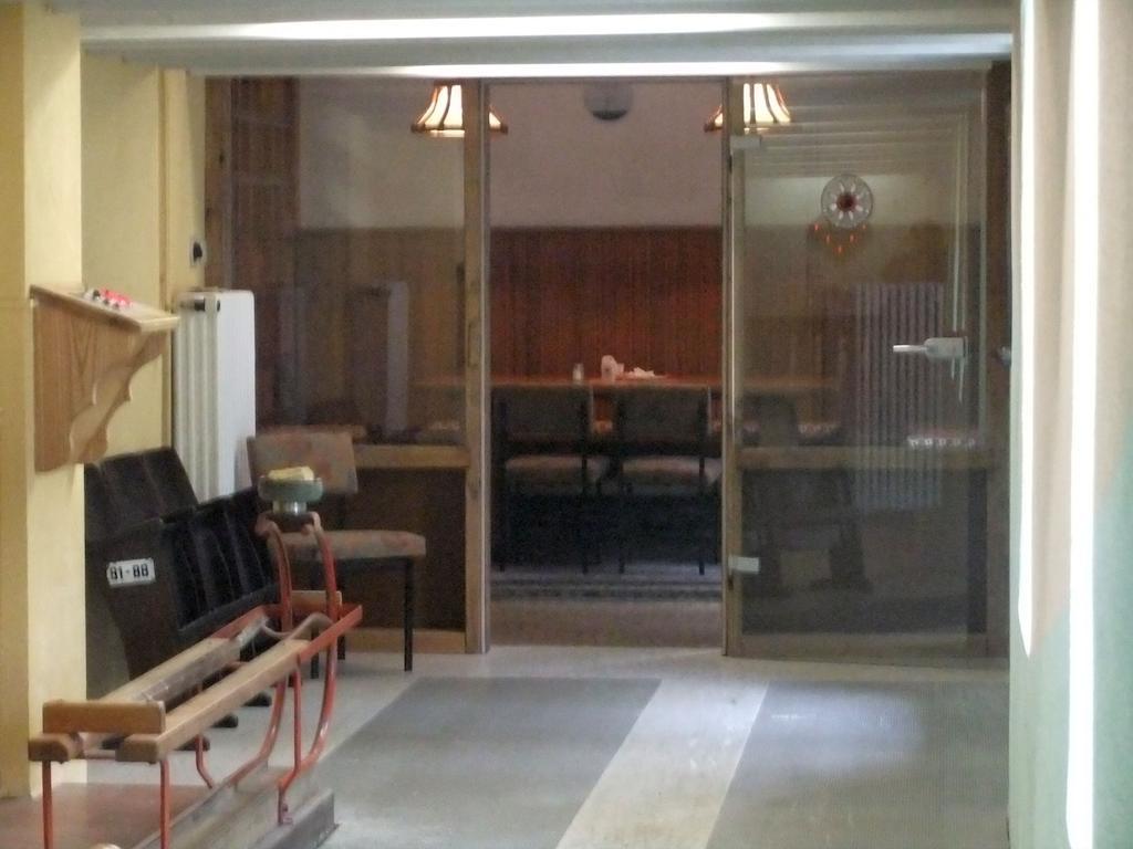 Zur Edlen Krone Нойхаузен Экстерьер фото